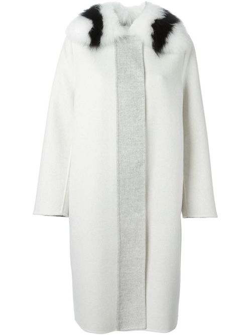Женское пальто с мехом от FENDI