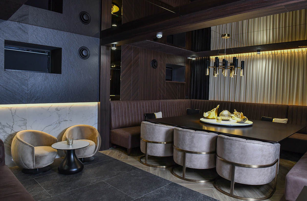N1 Lounge & Restaurant